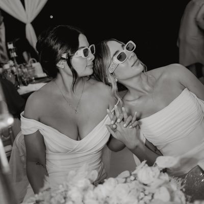 LadyCollazos's profile picture. Enloquecida por el amor en letras. Comer, rezar, amar, como lema de vida.