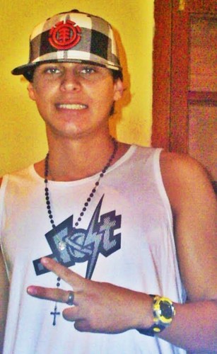 Da viida não queroo muitoo..Quero apenas saber que tentei de tudo o que quis,tive tudo o que pude,amei tudo o que valia apena e perdi apenas o que nunca tive.
