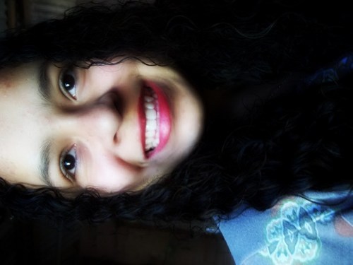 • 'Biografia {?}
Fala sério! Como vou resumir minha vida aki no twitter?HaHa''