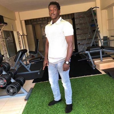 Stevesodlex's profile picture. Junior web developer 💻💻 
Gym trainer 💪