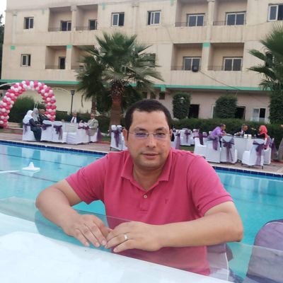كفايه تكون انسان في زمان فيه طيبه القلب بتتعيب