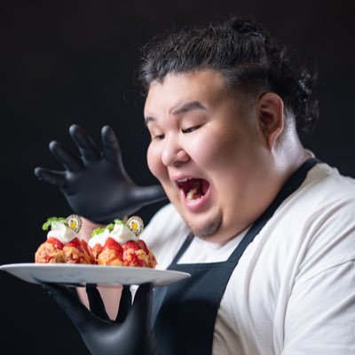 ▶︎山形市にある、洋菓子店ケーキハウスチュチュ2代目27歳▶︎No.cake,No.happy ! 山形県民、全員太らせようぜ計画▶︎YouTube登録者計200万人の運営と編集、CMやMVなど映像コンテンツ全般を制作しております!