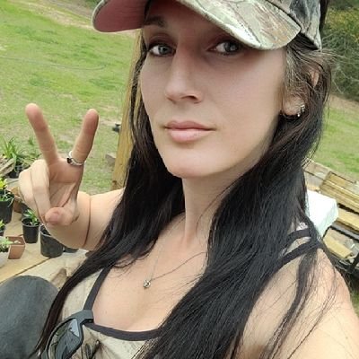 💚🌺 Dreamin' Big
🌿Research in Cannabis & Alt. Medicine
📖 Biblical Studies 🙏
🌾Herbalist/Gardener
🎓Student/Fast Learner
💪 Awarded Work Ethic
🚫 Dating