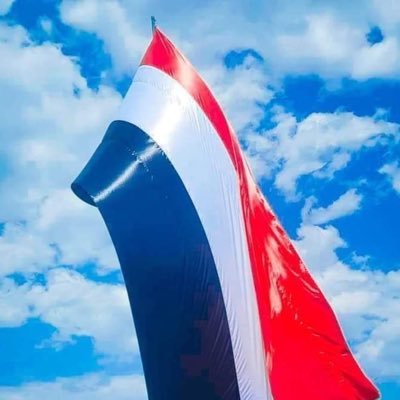 في حِصّة واحدة أقنعني مدرس التربية أن قطعة الأرض هذه اسمها وطن ! وأنا فشلت على مدى ثلاثين عامًا بإقناع هذا الوطن أنّي إنسان !