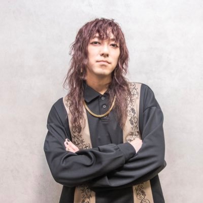 ASADLION【アサドライオン】( @ASADLION_japan )のボーカル。ずっと、あなたを唄うロックバンド。 歌唱/演奏/役者/映像編集/その他諸々お仕事はhinatsukenta@gmail.comへ
