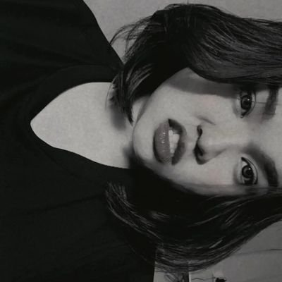 elzylyviana's profile picture. 