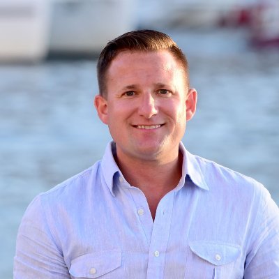 Helping Entrepreneurs Build Wealth & Leave a Legacy | Innovator of the Year | Power 100 Leader | Investor, Author & Coach Featured in Forbes, Inc., & Success