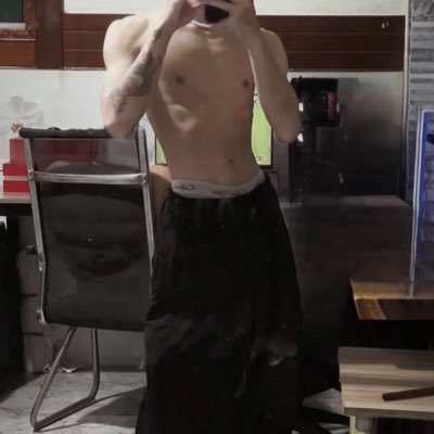 iamharrysocute's profile picture. 2007🇻🇳 Follow tui đi |bisexual—student|