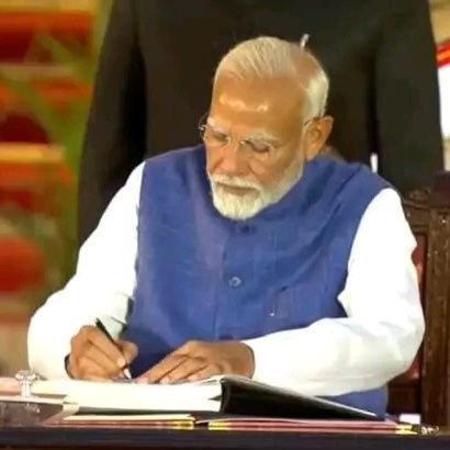 Aman_Kushvanshi's profile picture. Activist|Political analyst|RSS Ideology||ex. BJP SM convenor|🚩
Followed by Hon'ble @PiyushGoyalOffc
🚩हिन्दू तन-मन, हिन्दू जीवन, रग-रग हिन्दू मेरा परिचय...!🚩