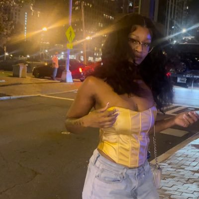 rayxl0ve's profile picture. 25| uncg alumna. 𝐵𝒾𝓅𝑜𝓁𝒶𝓇 𝒱𝒾𝓇𝑔𝑜 ❤️‍🔥 | 👻: ravoooo12