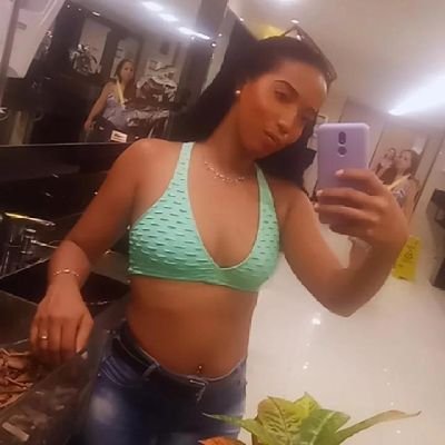 A vida é simples é toma decisões e nao se arrepende. 🦋