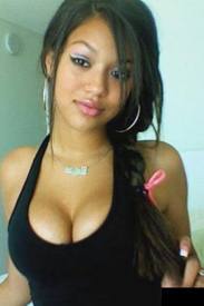 Dirty posh girl that loves the thought of people watching her fuck!!! oh I also blow like there's no tomorrow lol
