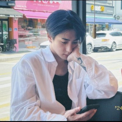 staaakzzer's profile picture. she/her  •  mentally I'm unalive
stay ♡ moonknight ♡ and multi like alot