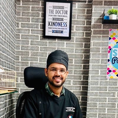 maxfacsurgeon's profile picture. सच को चाहे शक्कर में ही क्यों न डुबो दिया जाय, उसकी कड़वाहट कम नहीं होती | कुछ बयां कर देता हूँ, कुछ छुपा लेता हूँ, मैं अपनी मुस्कान से ही खुद को मना लेता हूँ ✨