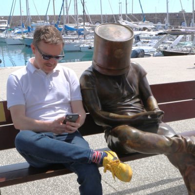 Writer, presenter and barnstormer. “I’m not getting in a car with him” Derek Bell. “A twat” Noel Edmonds. “Hilarious” Sniff Petrol. Roy James book now on Amazon