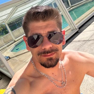 Jeremymetivier5's profile picture. Monteur (amateur) pour @iArtMVP1 https://t.co/lRqNsh3PzF

Insta Sleeve : https://t.co/7zJO9dTGrq…

Insta perso : https://t.co/wOh9i4HDG0