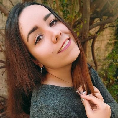 aniushkania's profile picture. ✨ 3D Artist & Software Engineer ✨