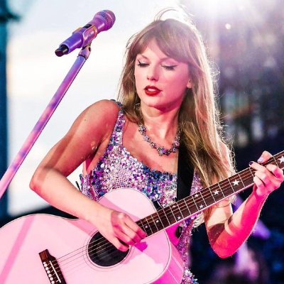 i love taylor swift and olivia rodrigo and mckenna grace and tate mcrae and sabrina carpenter and lindsay liebro and camilla joffrey and I ALWAYS FOLLOW BACK