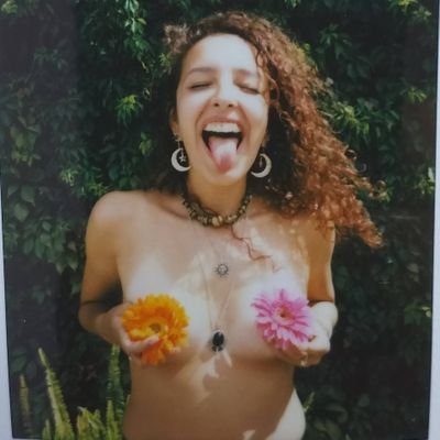 Verloren. Cursi de clóset. Pregúntame cuándo fue la última vez que me caí.
