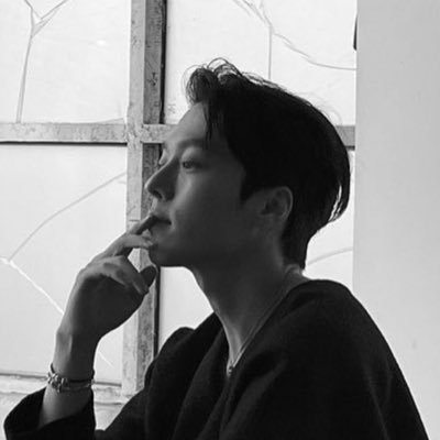 Jangkiyong_babe's profile picture. its feel like sitting at home having a warm cup of coffee and its raining outside