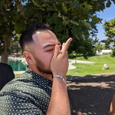pedrosanhin's profile picture. Software Engineer 👨💻
Gaming Enthusiast 🎮
Pino de noche 🌲