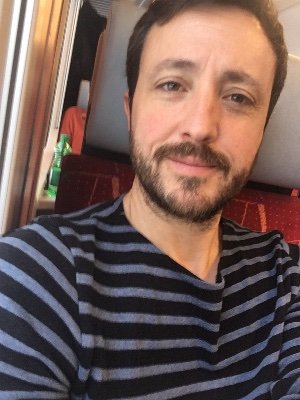 Journaliste et membre du Fonds Clémentine Vergnaud contre le cholangiocarcinome ❤️🪽@Clem_Vd. Hormis les sujets liés au cancer, mes tweets n’engagent que moi.