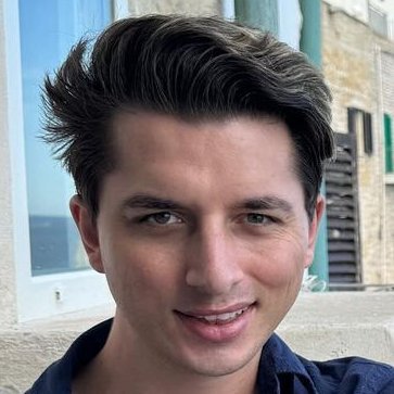 Journalist and daddy to Instagram account @gaysydneynews. Runner, piano player, plane enthusiast, bad tweeter.