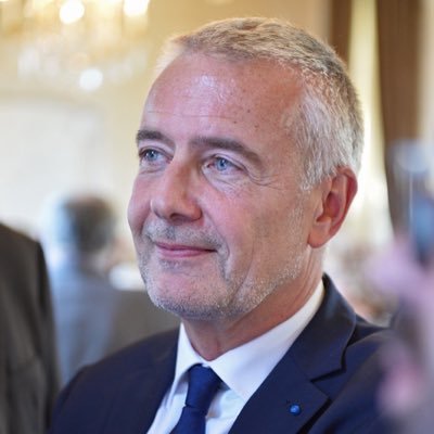 Citoyen et bibliophile passionné par le Siècle des Lumières. J’accepte les critiques, pas les mensonges.