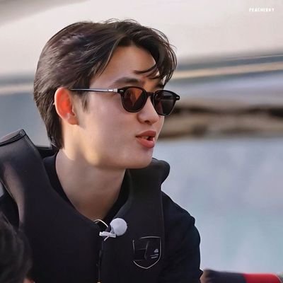 Doh Kyungsoo | for EXO 엑소 | 🌱 to 🩺 fan account | always in kyungsoo missing hours | 🐶 4·13·24|🐧09·01·24|🐧08·16·25|#majhappymails