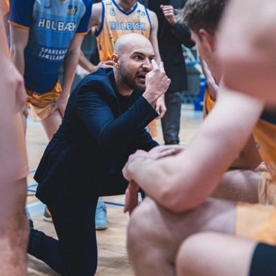 🏀 CES2022 💚 Basketball coach @StenhusBasket 👨🏻🎓 CCAFD 👣 Pasión, Humildad y Trabajo. 🧐 En búsqueda continua de nuevos retos y oportunidades!