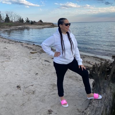v33unique_nes's profile picture. ♈️🇩🇴Queen. BeYou. QuestionEverything.