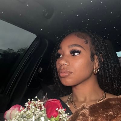 be you. authentically. 💗 girl mommy 🧸🎀Gram Alumna🎓❤️