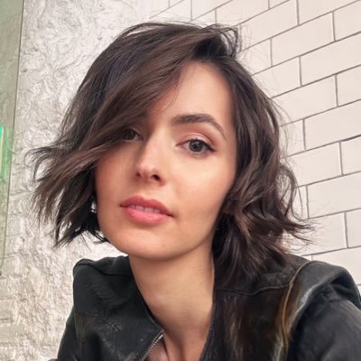 OlessyaAvaz's profile picture. Personal branding expert.