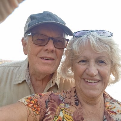 souverainiste, aime la nature, les animaux, les voyages et mon amoureux!!!
