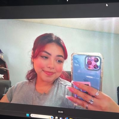 avhleeyb's profile picture. uh 🐾