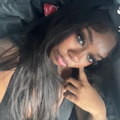 sshyyaaa's profile picture. certified leo girl ❤️‍🔥