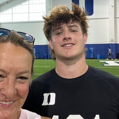 Menlo School | c/o 2025 | Football & lax | Varsity Captain | Center/Guard🥞 | 6ft 250lbs | GPA: 3.8/4 | 2x All-league offensive lineman | 3 Year Varsity Starter