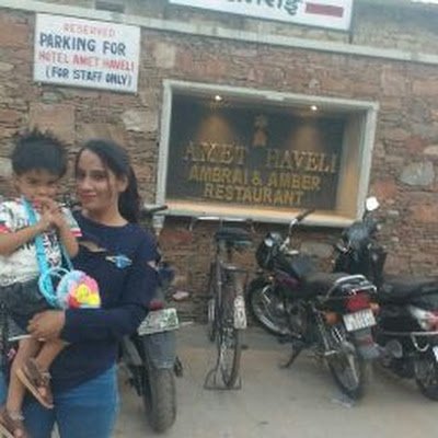 radhatailor5's profile picture. 