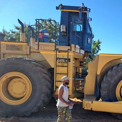 Black Industrialist 👷🏿| CEO @MarcoBlue - Heavy Equipment and Mining Solutions.