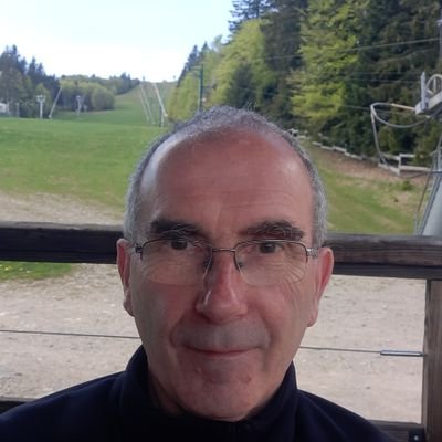 Ecologiste militant. Spécialisé dans les pollutions chimiques, notamment les pesticides et la santé environnementale.