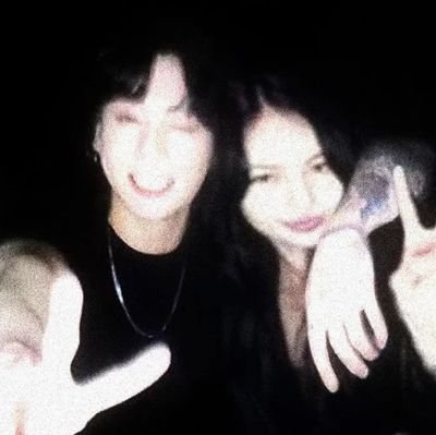 lizguk's profile picture. ᵖˡᵃʸⁱⁿᵍ ᶜˡᵒˢᵉʳ ᵗᵒ ʸᵒᵘ ʷʰⁱˡᵉ ʷᵃᵗᶜʰⁱⁿᵍ ˡⁱˢᵏᵒᵒᵏ ˢⁱᵐᵖⁱⁿᵍ ᵒᵛᵉʳ ᵉᵃᶜʰ ᵒᵗʰᵉʳ.⋆ ࣪𖤐 ▸ 🌌✨🌠
𝓣𝓱𝓮 𝔀𝓪𝔂 𝓽𝓱𝓮𝔂 𝓵𝓸𝓸𝓴 𝓪𝓽 𝓮𝓪𝓬𝓱 𝓸𝓽𝓱𝓮𝓻. ᝰ ִֶָ