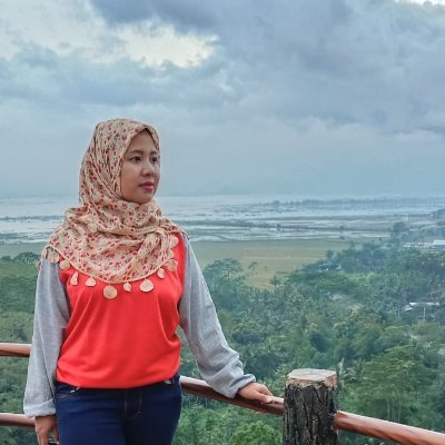 erlinkartika's profile picture. wanita Jawa mandiri yang tidak meninggalkan kodrat sebagai wanita Jawa tradisional