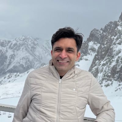 Natural instinct Lover! Robotic Surgeon, Urology Cancers!!