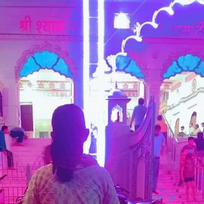 mahimee10041233's profile picture. 