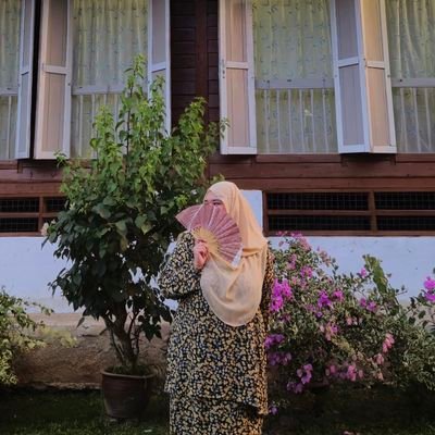 aqeelah_anuar's profile picture. I don’t give a fuck anymore. It is what it is