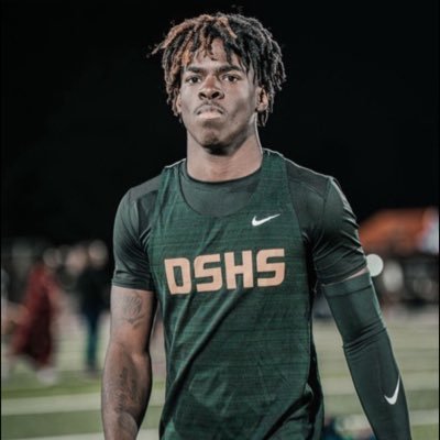 Track ⭐️GPA 3.8 | “25 | 100(11.3),200(22.9),400(53),4x1,4x2,4x4 and long jump(23.9) | | 207-333-1007 | maurjaywhite12@gmail.com |