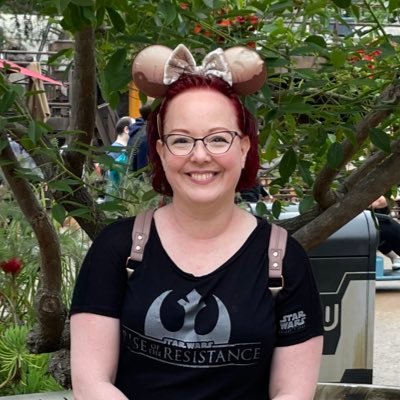 KatiTrottier's profile picture. Lover of vintage-style dresses, books, and nerd stuff.