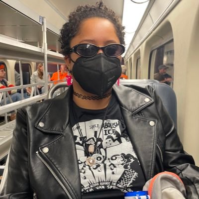 They/She • 26 • 🌈• wearing masks in public is sexy.❤️stucky 🦾