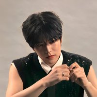 jen (@revenantt__) 's Twitter Profile