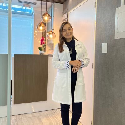 La belleza comienza con la salud de tu piel✨
Especialista en Dermatología
Médica, Quirúrgica y Estética
Contáctame👇🏻
@ohmyderma
📲0426-5962940